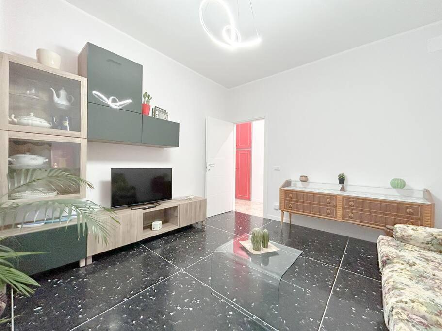 Ferienwohnung Free Parking - Elegante Casa Con Wifi -Smarttv Savona Exterior foto